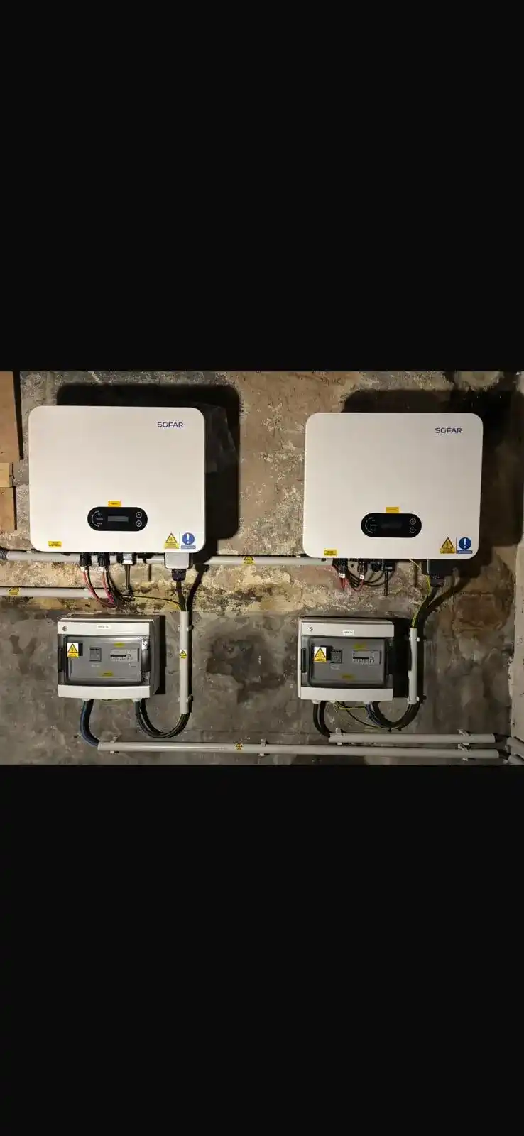 Grand toit photovoltaïque près de Reims